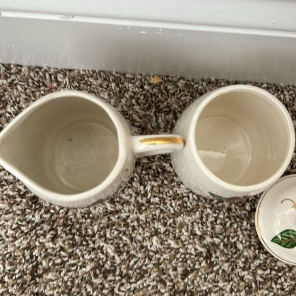 Vintage Knott's Berry Farm Hand Painted Sugar & Creamer Lid Set 3 Piece - Picture 4 of 13